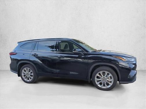 Midnight Black Metallic 2024 Toyota Highlander Hybrid Limited