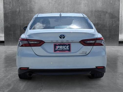2021 Toyota Camry Hybrid XLE
