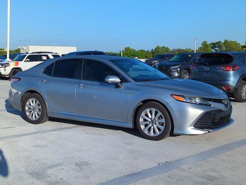2018 Toyota Camry LE