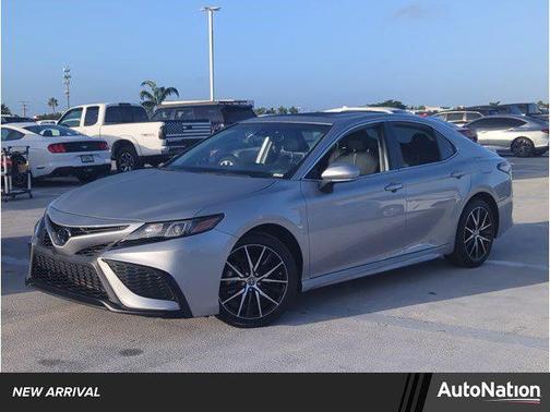 2024 Toyota Camry SE