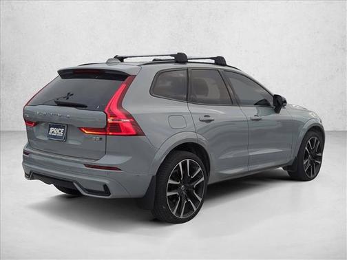 2025 Volvo XC60 B5 Ultra