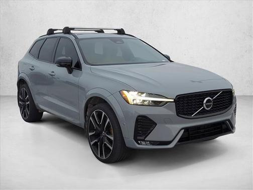 2025 Volvo XC60 B5 Ultra