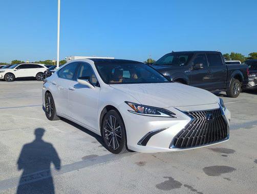2023 Lexus ES 350 Base