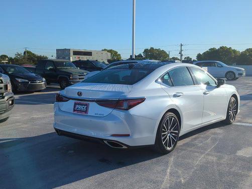 2023 Lexus ES 350 Base