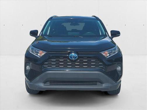 2020 Toyota RAV4 Hybrid XLE