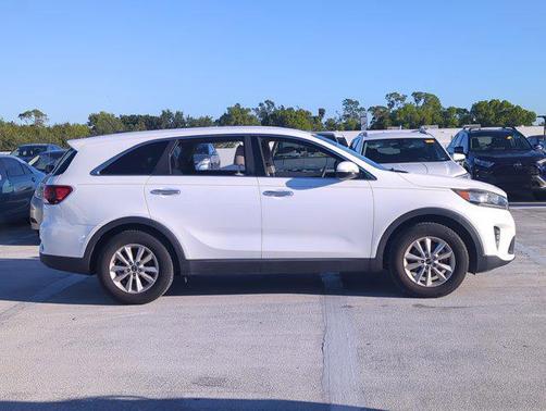 2019 Kia Sorento LX