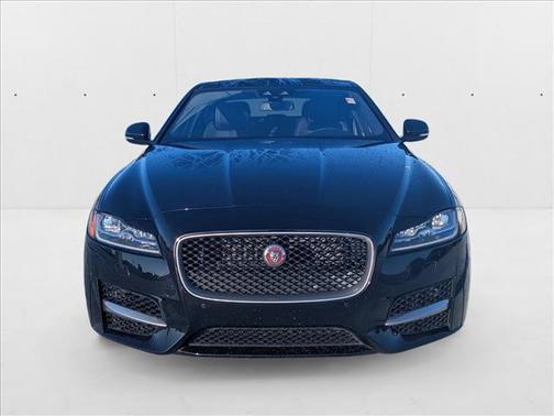 2017 Jaguar XF 35t R-Sport