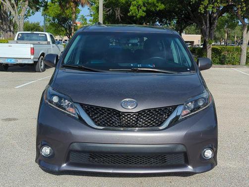 2017 Toyota Sienna SE