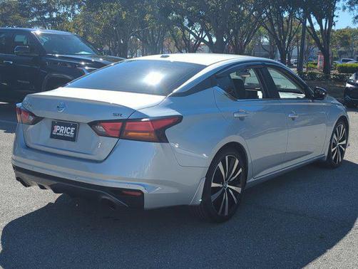 2022 Nissan Altima SR FWD