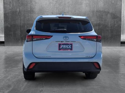 2020 Toyota Highlander LE