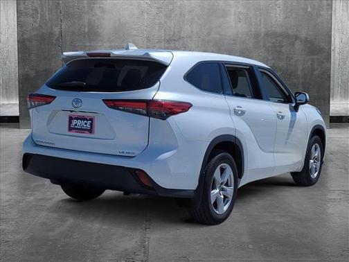 2020 Toyota Highlander LE