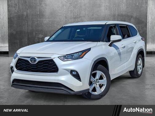 2020 Toyota Highlander LE