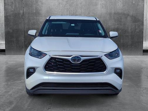 2020 Toyota Highlander LE