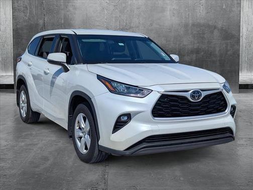 2020 Toyota Highlander LE