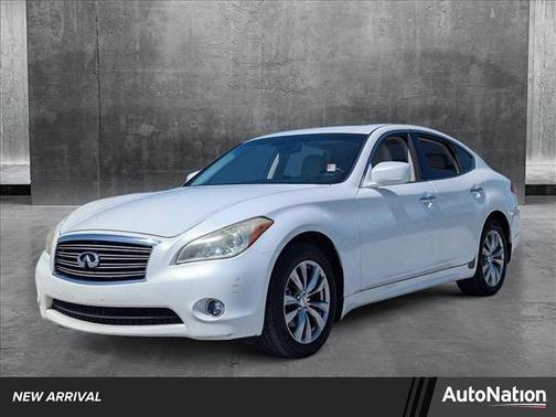 2011 INFINITI M37x Base