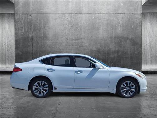 2011 INFINITI M37x Base
