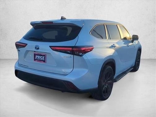 2023 Toyota Highlander Hybrid LE