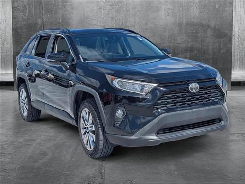 2019 Toyota RAV4 XLE Premium