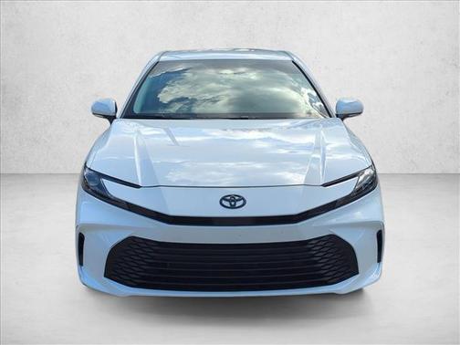 Ice Cap 2025 Toyota Camry LE