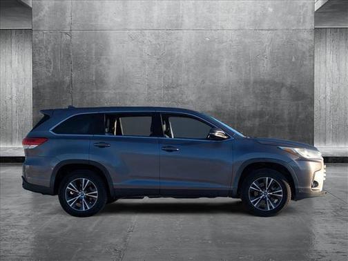 2019 Toyota Highlander LE Plus