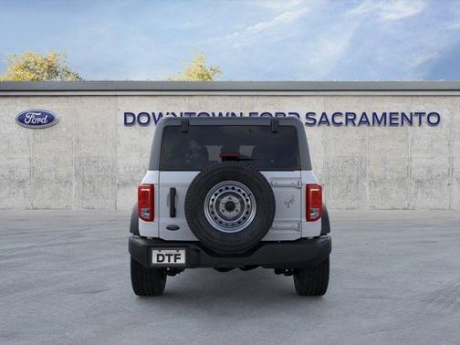 Oxford White 2025 Ford Bronco Base