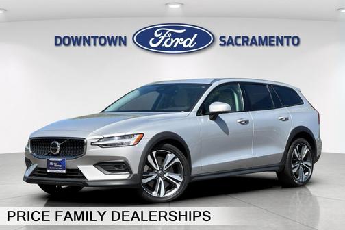 2024 Volvo V60 Cross Country B5 Plus