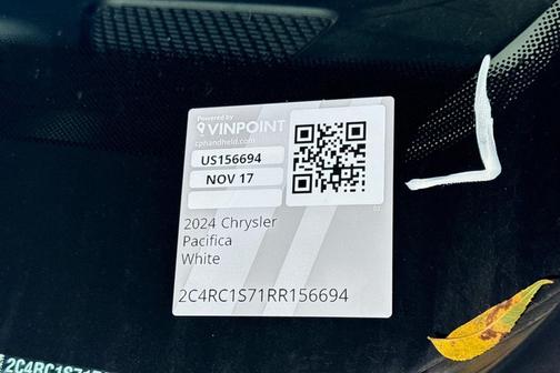 2024 Chrysler Pacifica Hybrid Select