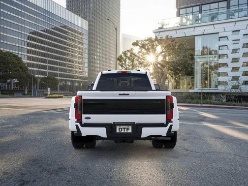 2026 Ford F-350 Platinum