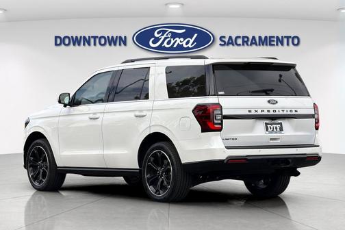 Star White Metallic Tri-Coat 2024 Ford Expedition Limited