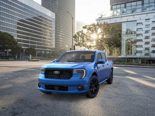 2025 Ford Maverick Lobo Standard