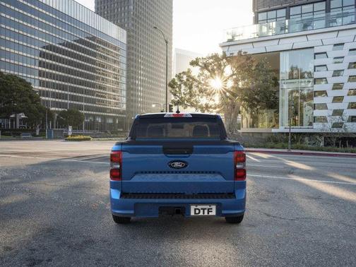 2025 Ford Maverick Lobo Standard