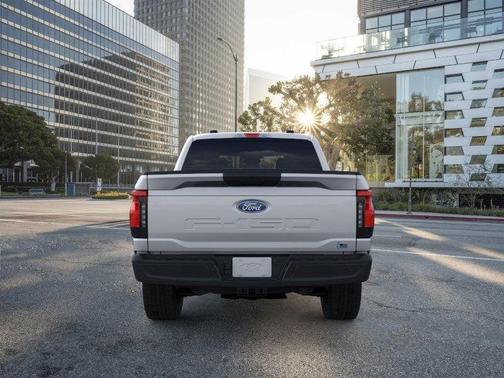 2024 Ford F-150 Lightning Pro