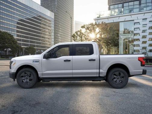 2024 Ford F-150 Lightning Pro