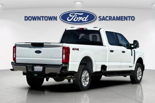 Oxford White 2024 Ford F-250 XLT