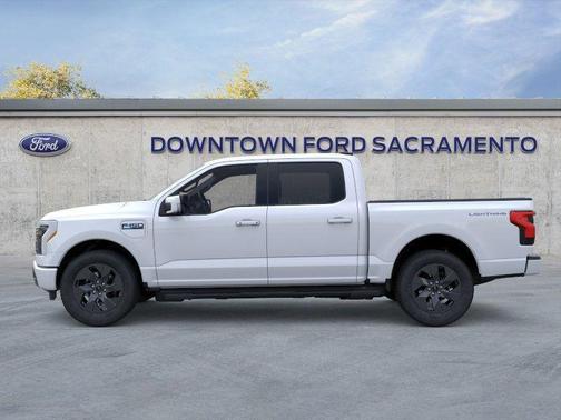 2025 Ford F-150 Lightning LARIAT