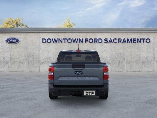 Azure Gray Metallic Tri-Coat 2026 Ford Maverick XLT
