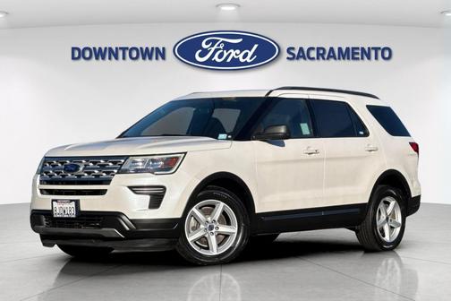 White Platinum 2018 Ford Explorer XLT