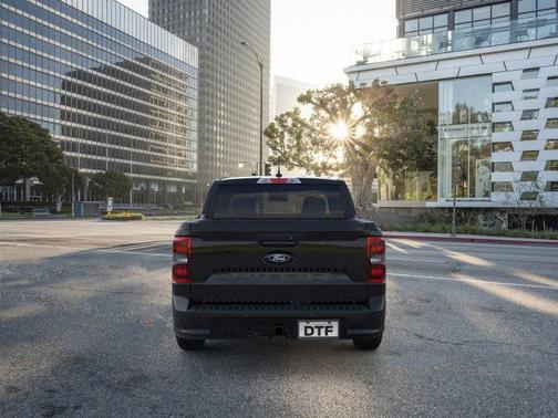 2025 Ford Maverick Lobo Standard