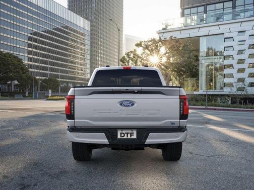 2025 Ford F-150 Lightning Flash