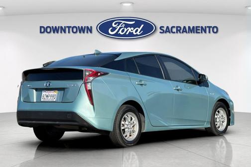 2016 Toyota Prius Three
