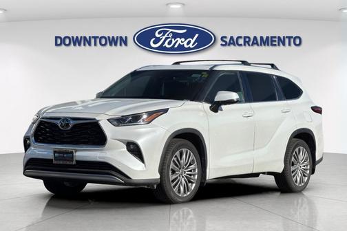 2022 Toyota Highlander Platinum