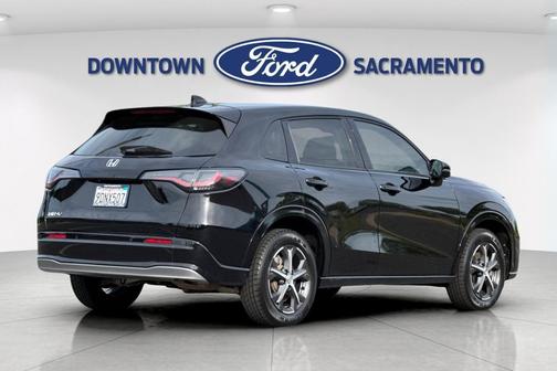 Crystal Black Pearl 2023 Honda HR-V EX-L