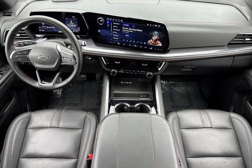 2025 Chevrolet Suburban RST