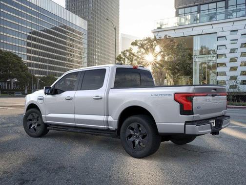 2025 Ford F-150 Lightning LARIAT