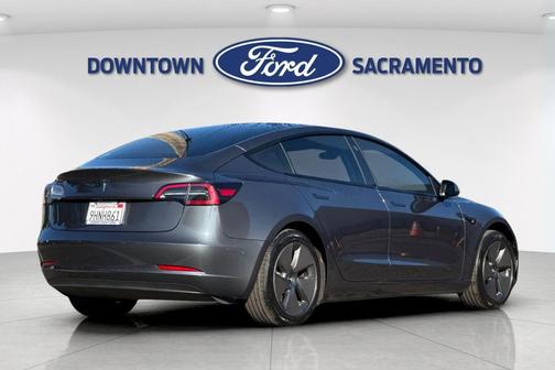 Midnight Silver Metallic 2023 Tesla Model 3 Standard Range