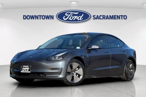 Midnight Silver Metallic 2023 Tesla Model 3 Standard Range