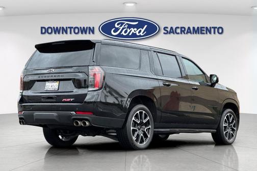 2025 Chevrolet Suburban RST