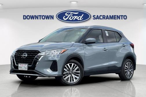 2022 Nissan Kicks SV