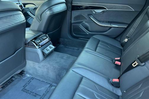 2022 Audi A8 L 55 TFSI quattro Tiptronic