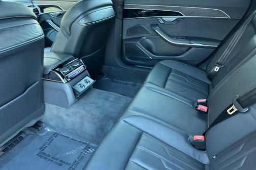 2022 Audi A8 L 55 TFSI quattro Tiptronic